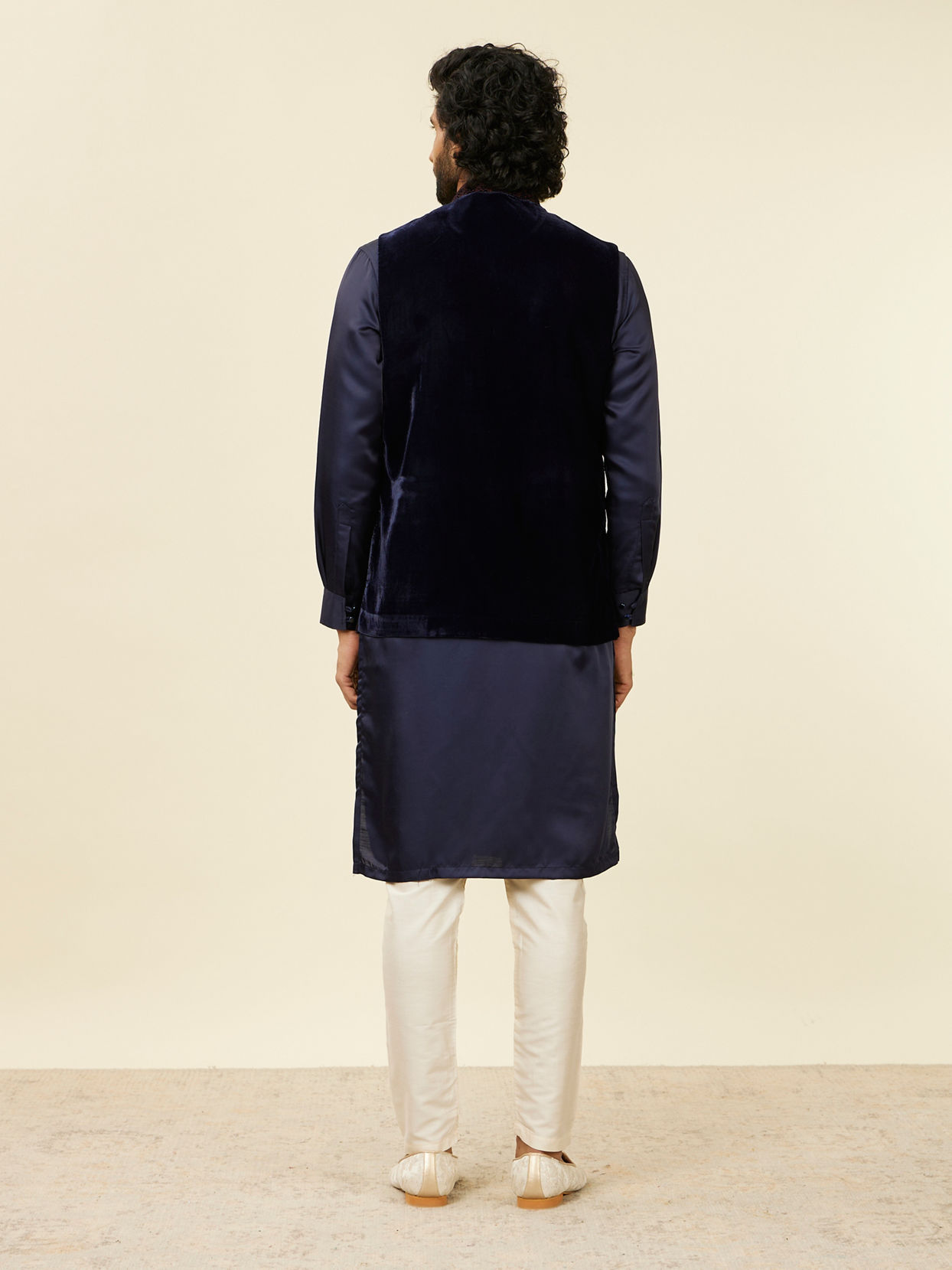 alt message - Manyavar Men Dark Blue Self-Textured Nehru Jacket image number 3